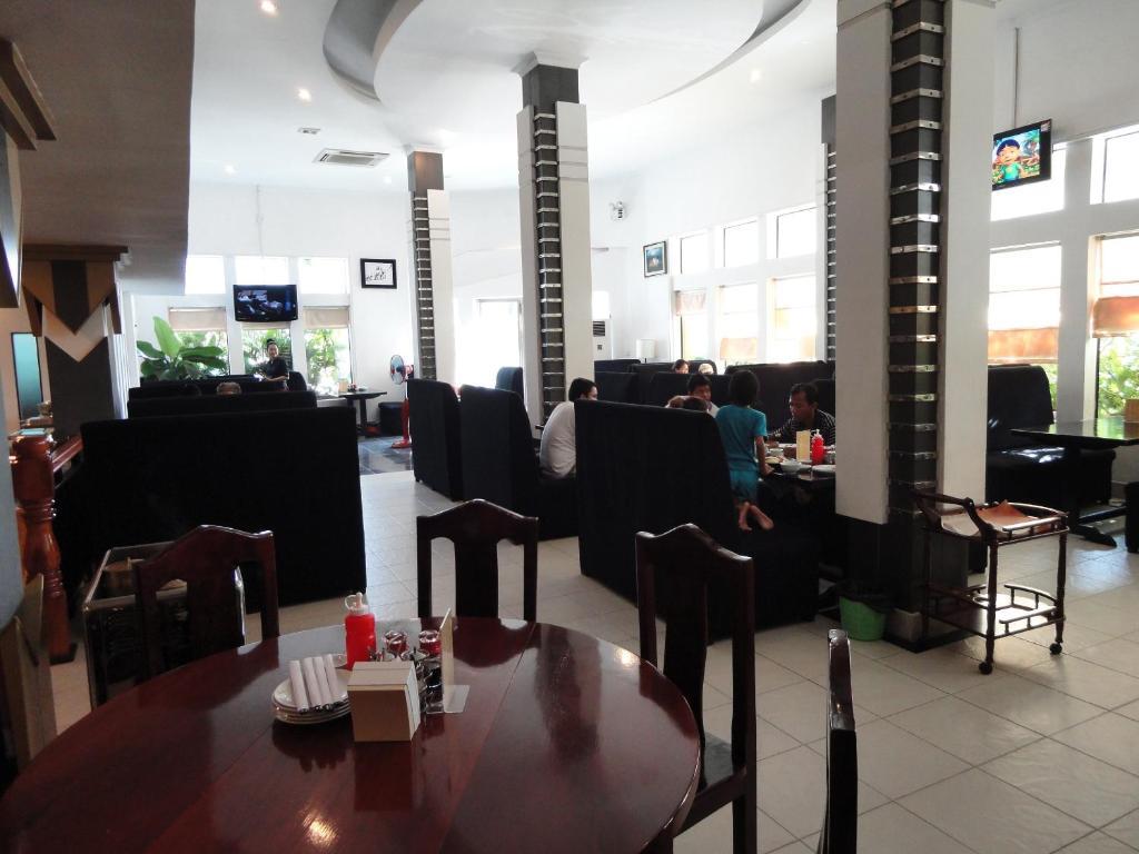 Trasak Pa-Em Hotel & Restaurant Phnom Penh Eksteriør bilde