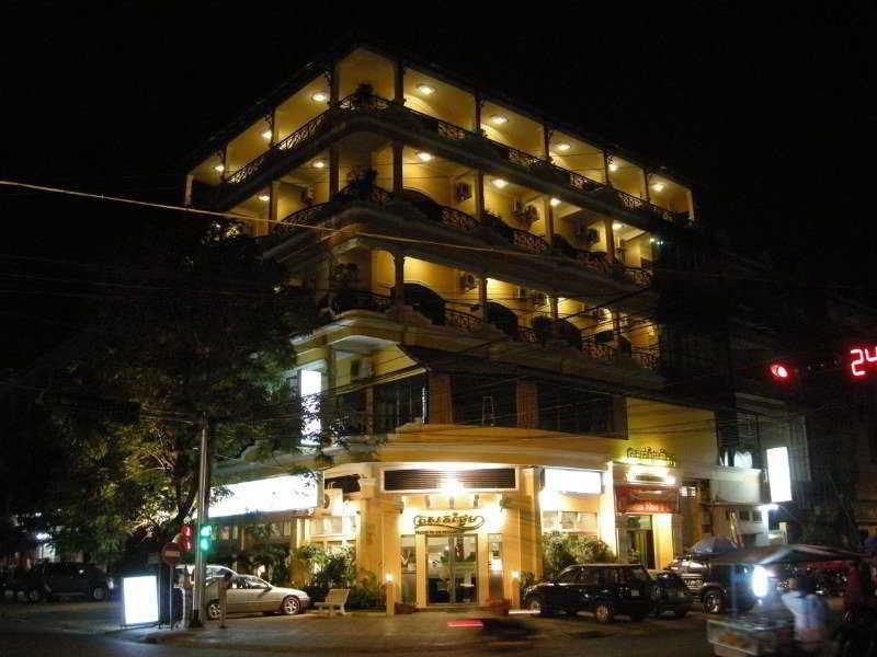 Trasak Pa-Em Hotel & Restaurant Phnom Penh Eksteriør bilde